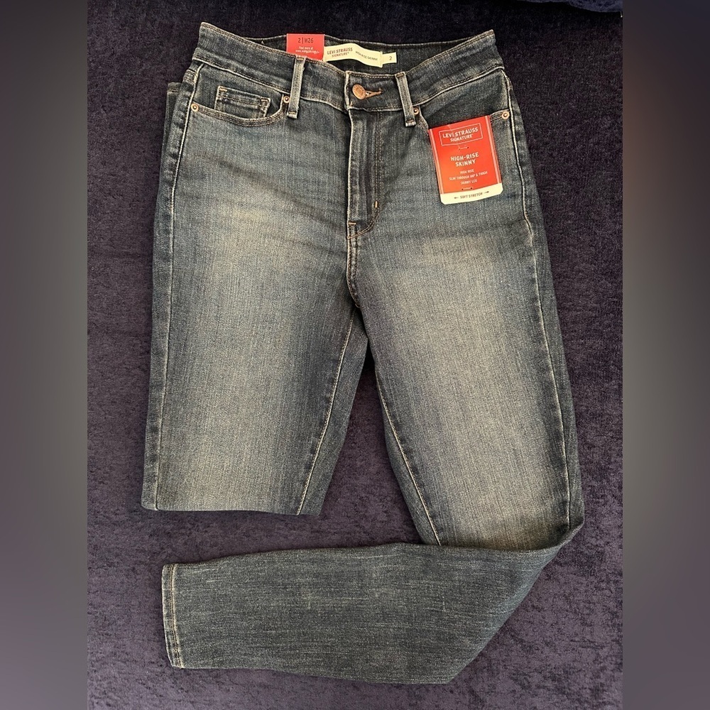 High Rise Blue Jeans - Picture 9 of 10
